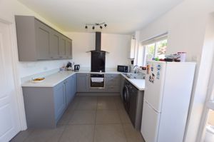 Kitchen/Diner- click for photo gallery